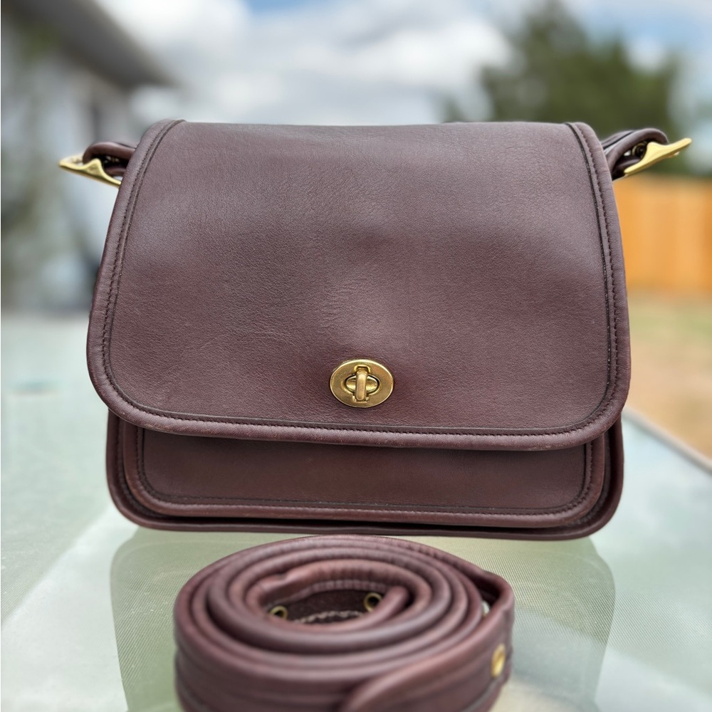 VINTAGE COACH LEGACY RAMBLER IN COLOR MAHOGANY